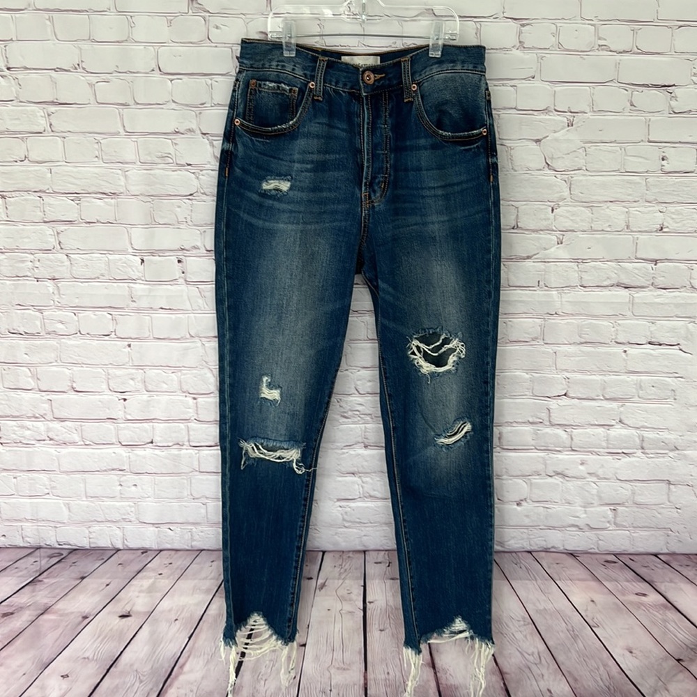 Band Of Gypsies Madison distressed jean size 27